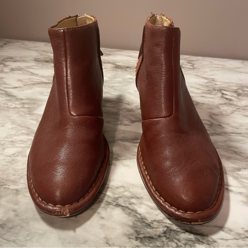 Clarks Spiced Ruby Leather Ankle Booties - Picture 3 of 8